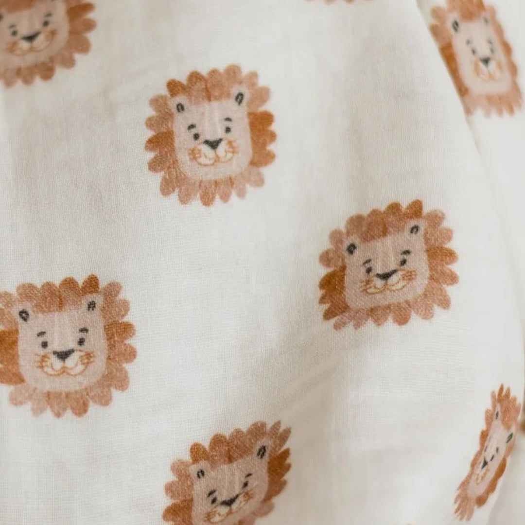 Bavaglino cucito a mano personalizzabile