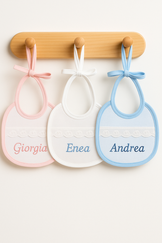 Bavetta bebè con dettaglio Sangallo