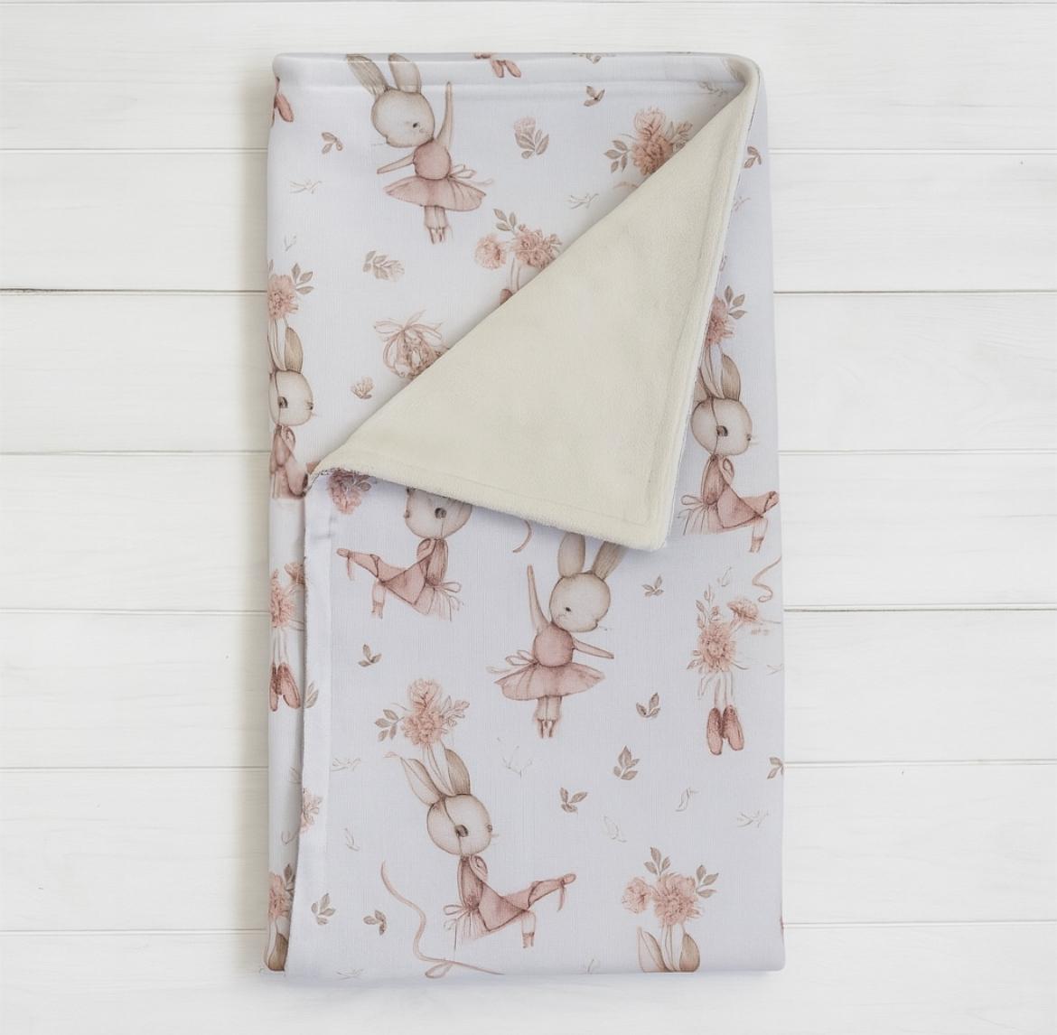 copertina in mussola di cotone e spugna di bambù fantasia in stampa digitale conigliette ballerine