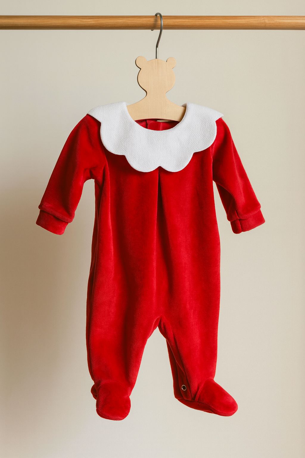 tutina neonato in ciniglia rossa con colletto in cotone bianco a fiore