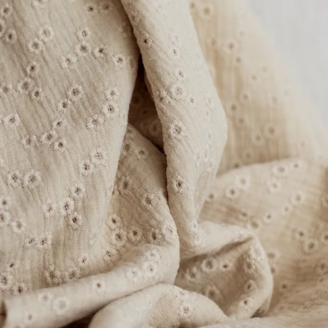 Bavaglino cucito a mano personalizzabile