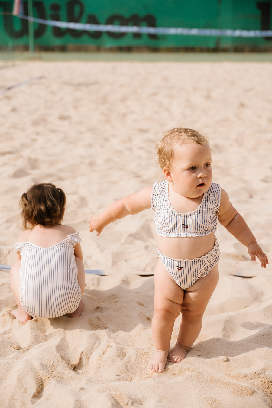 Baby Amalfi | Set bikini + cuffia a righe con ciliegie