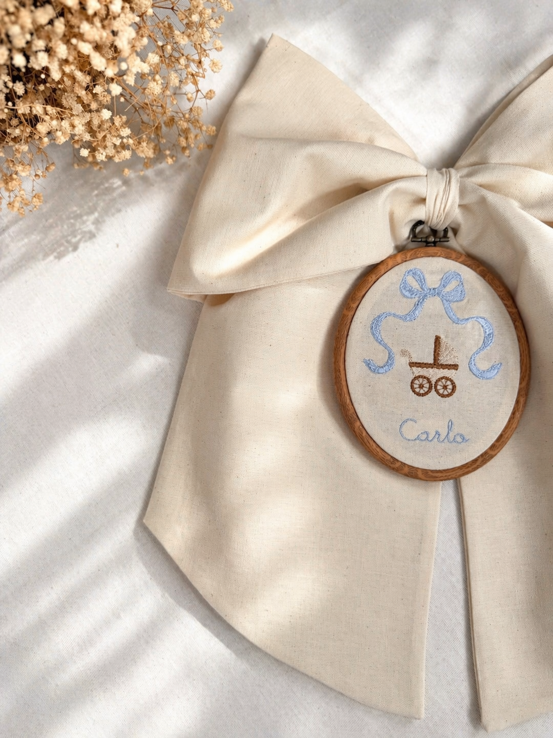 Fiocco nascita | fiocco singolo con quadro ricamato