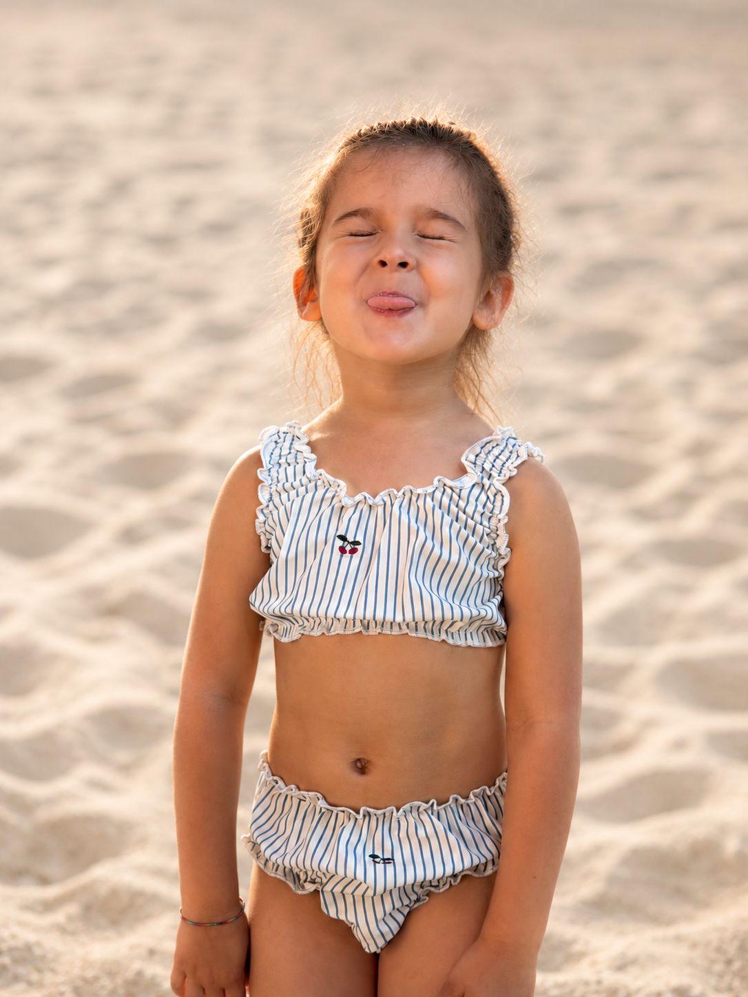 Baby Amalfi | Set bikini + cuffia a righe con ciliegie