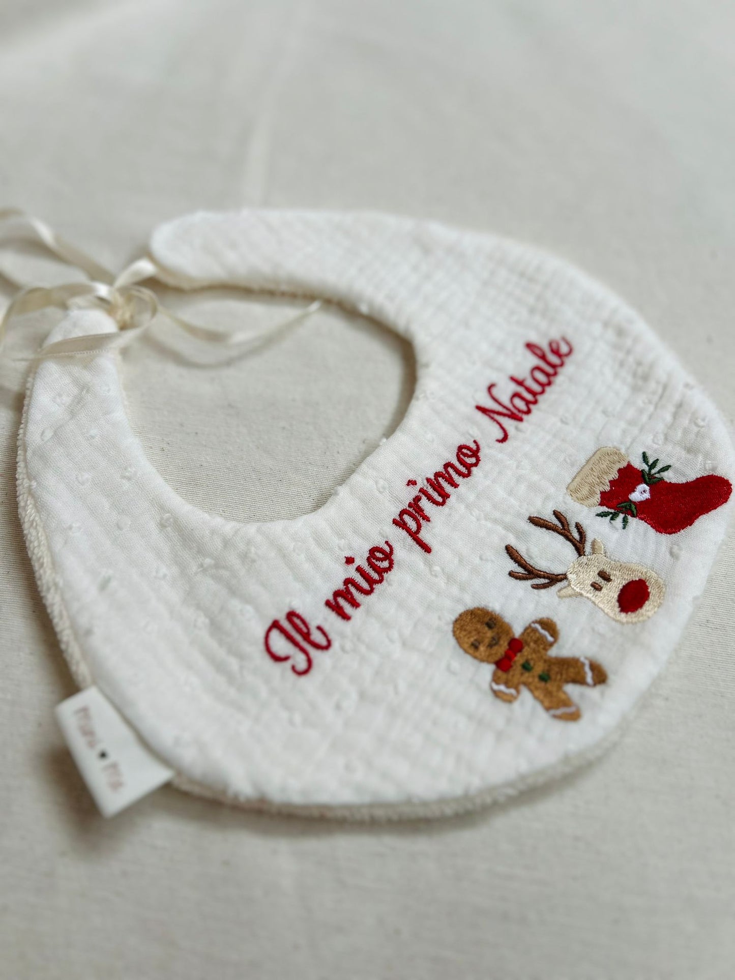 Bavaglino natalizio con scritta e decorazioni natalizie