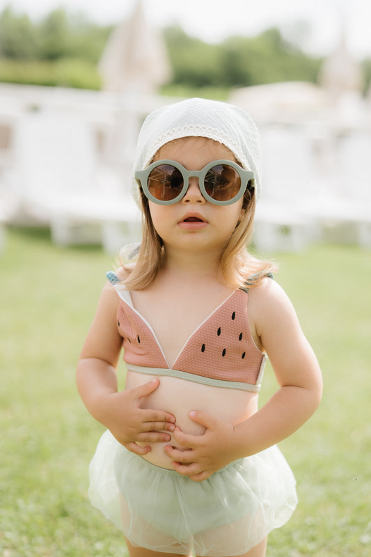 divertente costume da bagno da bambina  pezzi che ricorda i colori e i dettagli dell'anguria