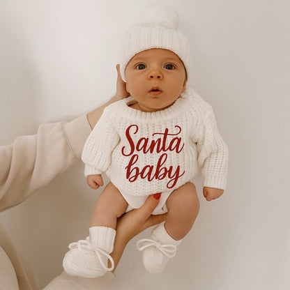 maglioncino bianco ricamato con la scritta "Santa Baby2 in filato rosso