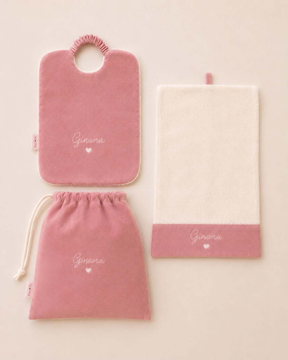 set per l'asilo bimba rosa antico