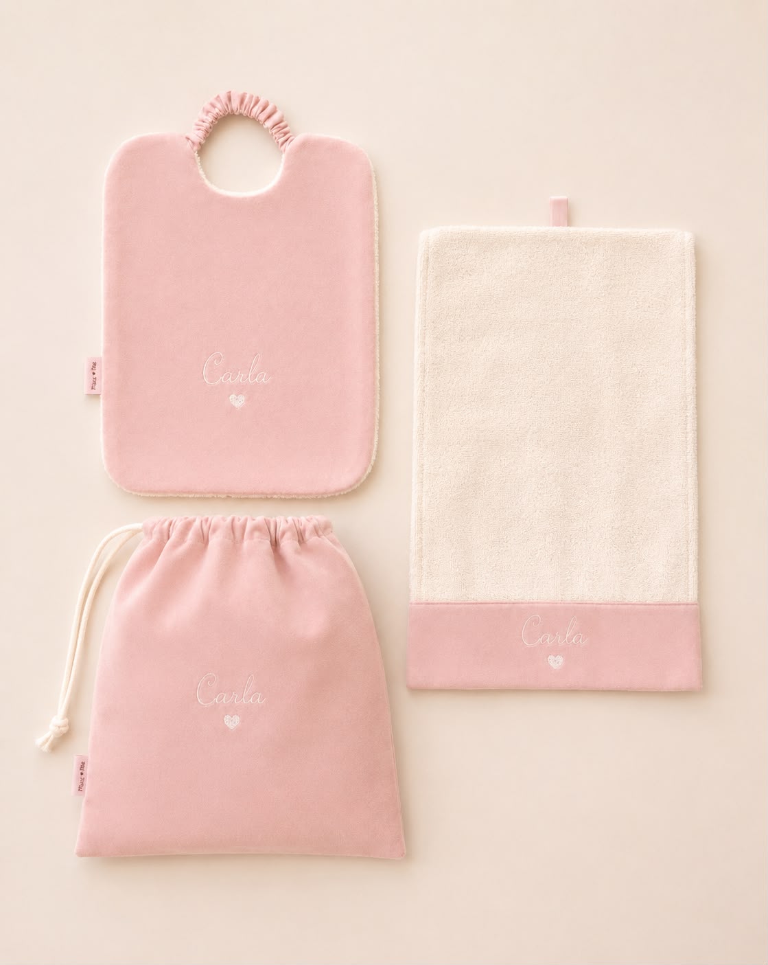 sacca, asciugamano e bavaglino per l'asilo rosa baby