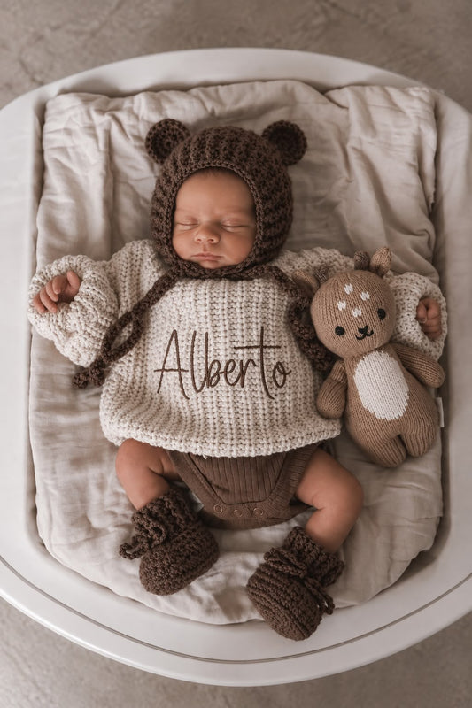 Set composto da cuffia e babbucce in lana merino marrone cioccolato